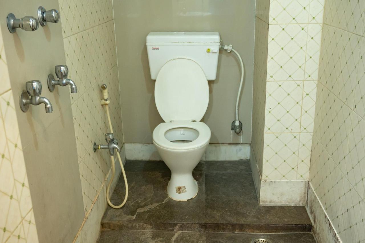 Hotel Komala Vilas コルカタ エクステリア 写真