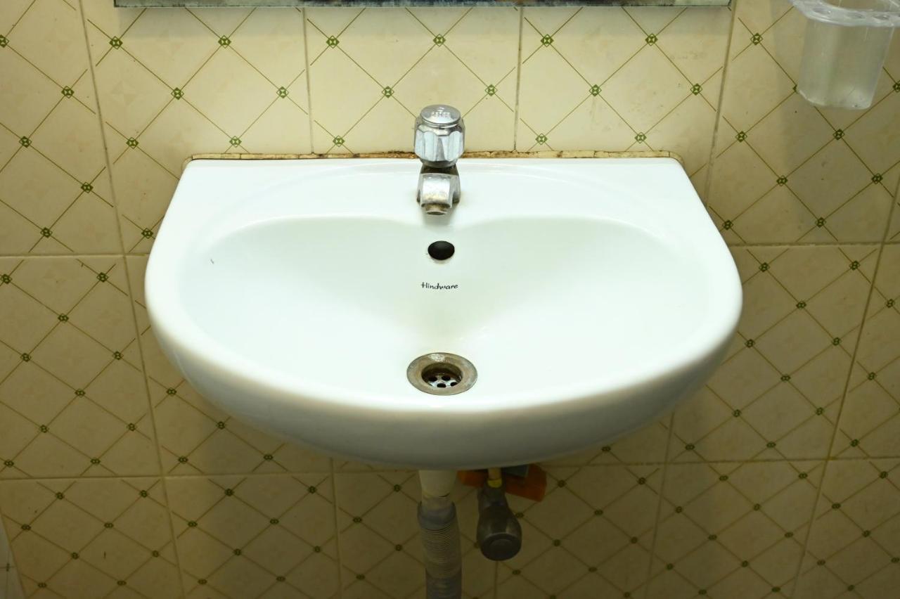 Hotel Komala Vilas コルカタ エクステリア 写真